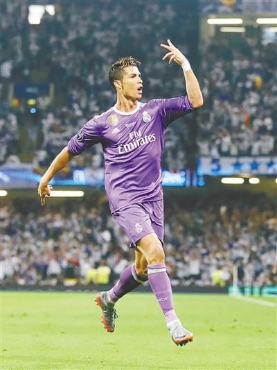 2025年成都混合团体世界杯第二阶段，日乒以8-0战胜瑞典队，取得六连胜，雪藏张本兄妹，伊藤美诚、松岛辉空表现强势。