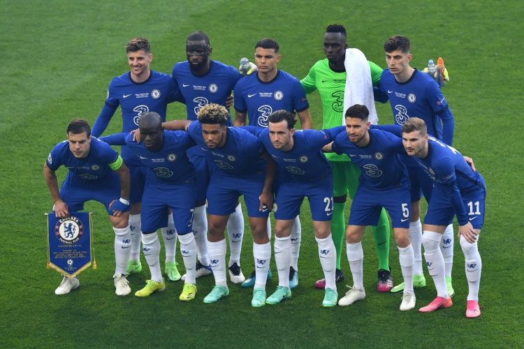 模型上保持 模型上保持